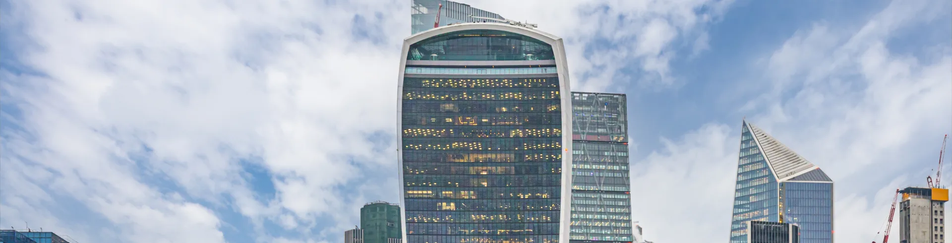 Lab in London available to rent